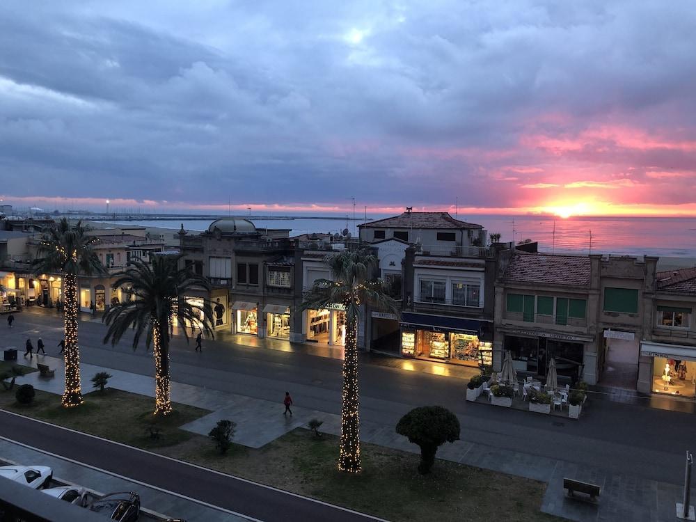 וירג'יו Hotel Bella Riviera Lungomare מראה חיצוני תמונה