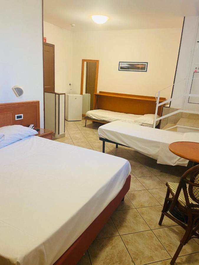 וירג'יו Hotel Bella Riviera Lungomare מראה חיצוני תמונה