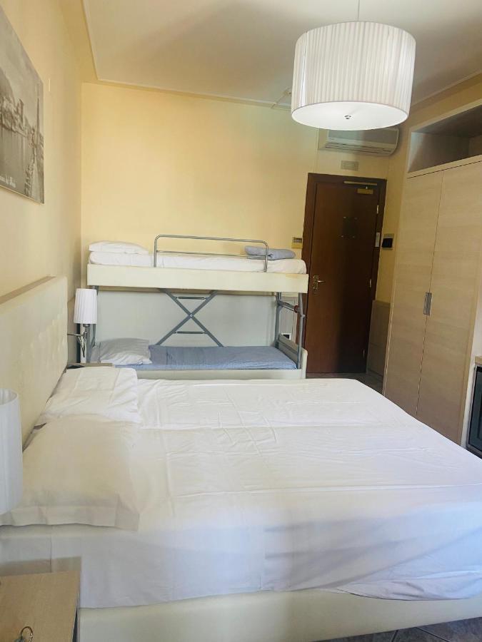 וירג'יו Hotel Bella Riviera Lungomare מראה חיצוני תמונה