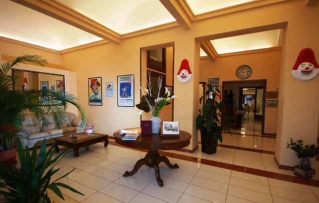 וירג'יו Hotel Bella Riviera Lungomare מראה חיצוני תמונה
